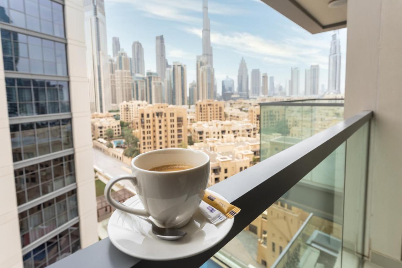 Waves - Chic With Skyline Views * Dubai