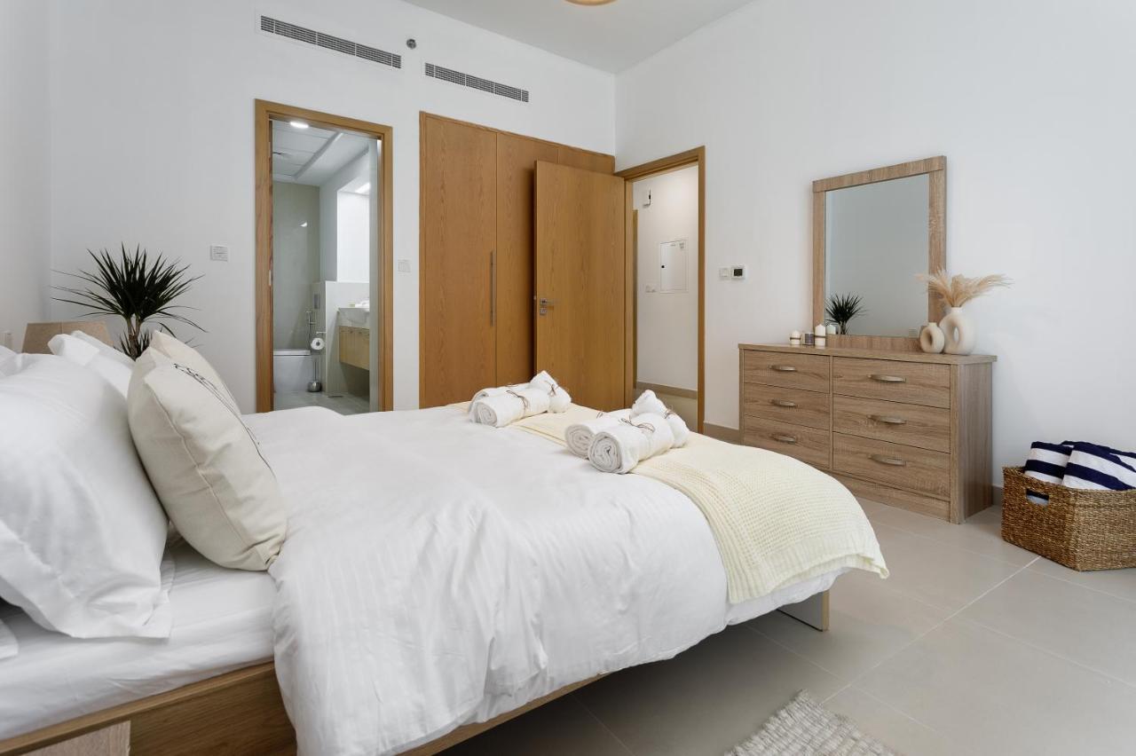 شقة Waves - Chic With Skyline Views دبي