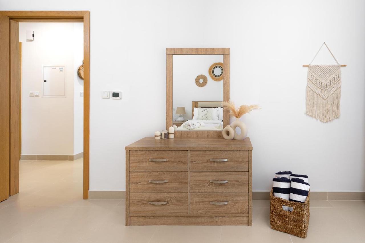 Waves - Chic With Skyline Views * دبي